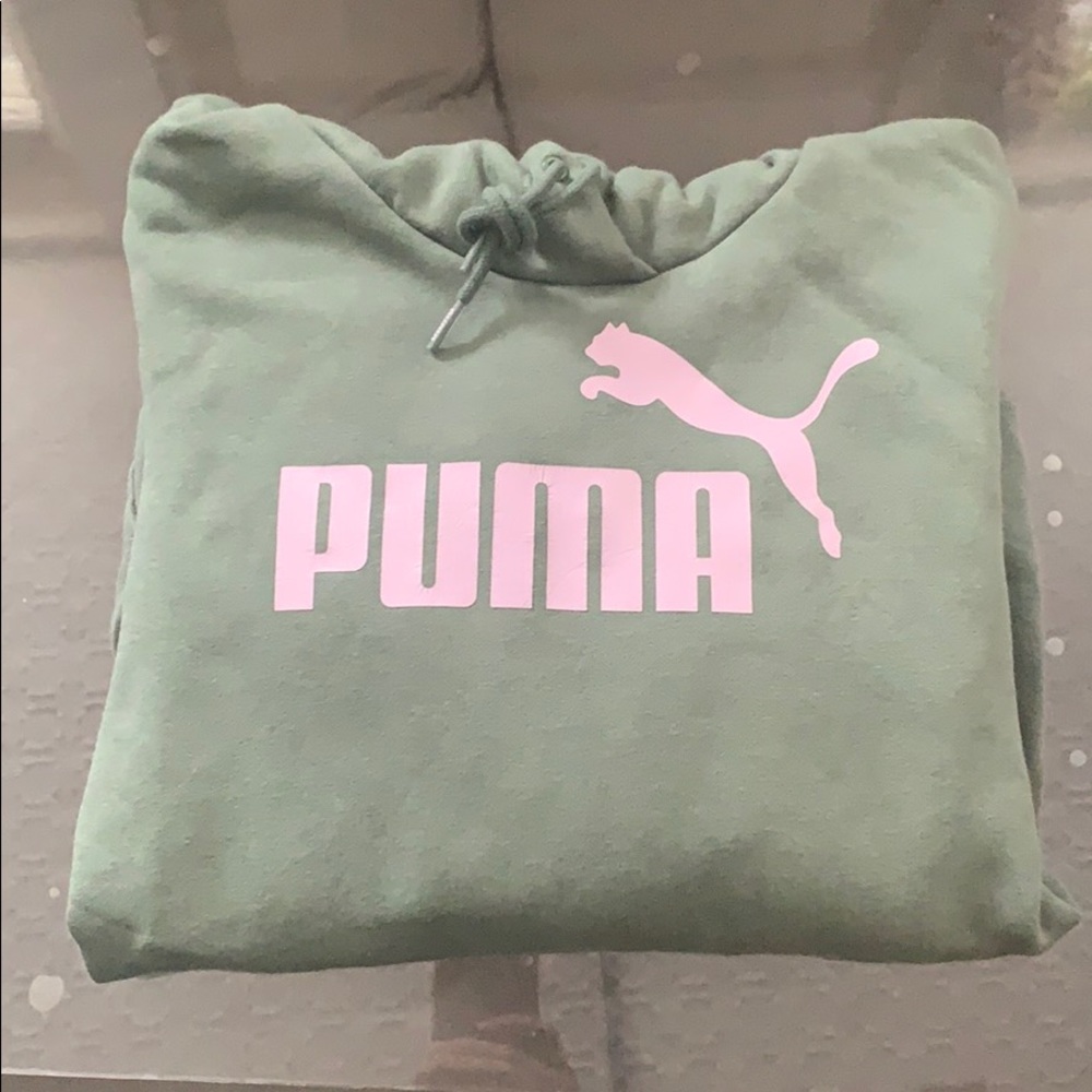 Puma hoodie green size medium